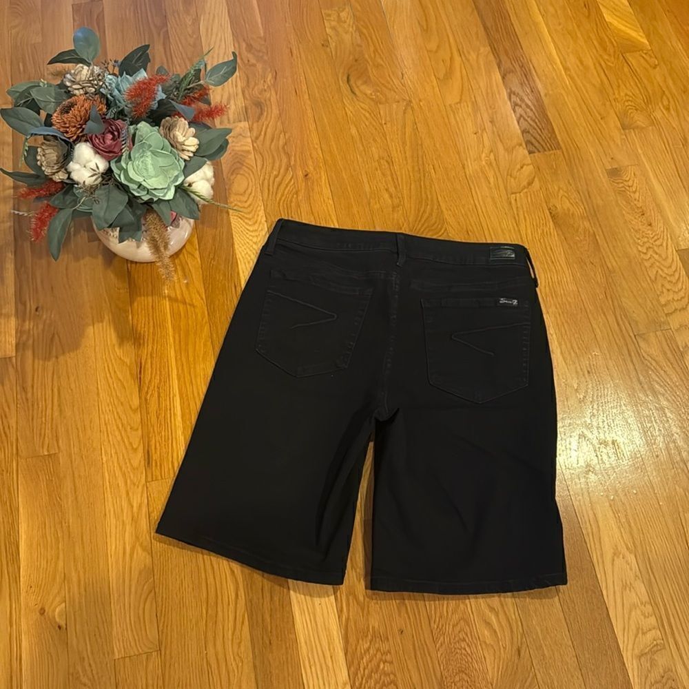 Seven7 Ladies Sunset Black Bermuda Shorts - 12
